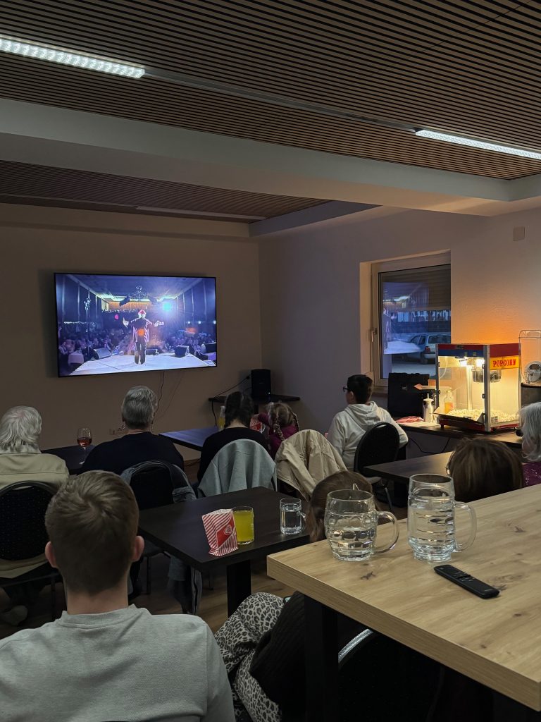 Heimkino im Musikerheim der BKO